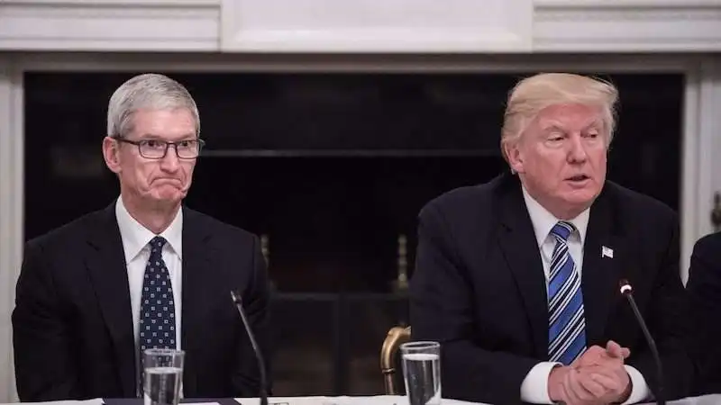 tim cook donald trump 1