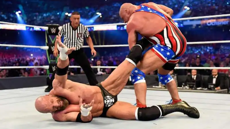 triple h contro kurt angle