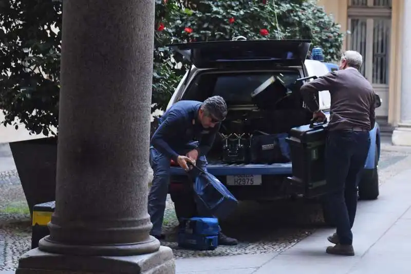 allarme bomba a torino   busta con esplosivo inviata a chiara appendino 1