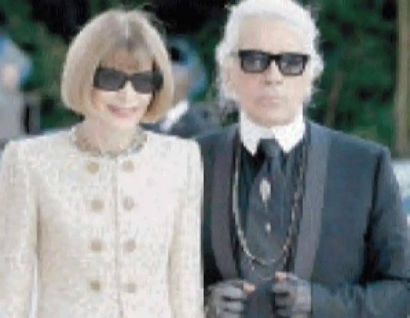 ANNA WINTOUR E KARL LAGERFELD