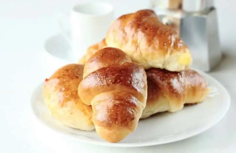 brioches alla crema 1