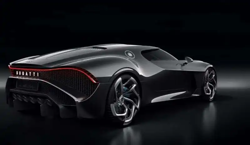 bugatti la voiture noire 13