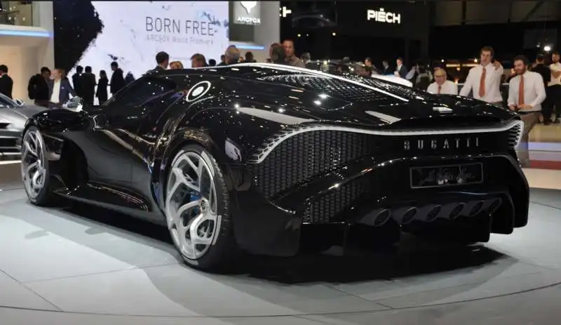 bugatti la voiture noire 4