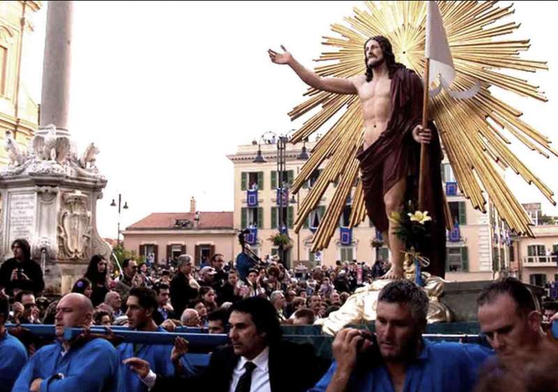 cristo portato in processione 6