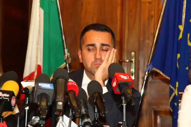 di maio in prefettura a taranto 16