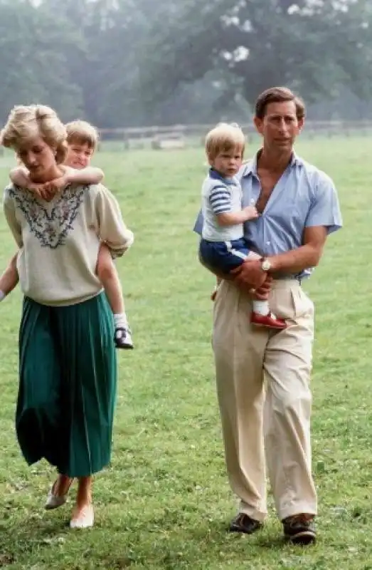 diana, carlo, william e harry 2