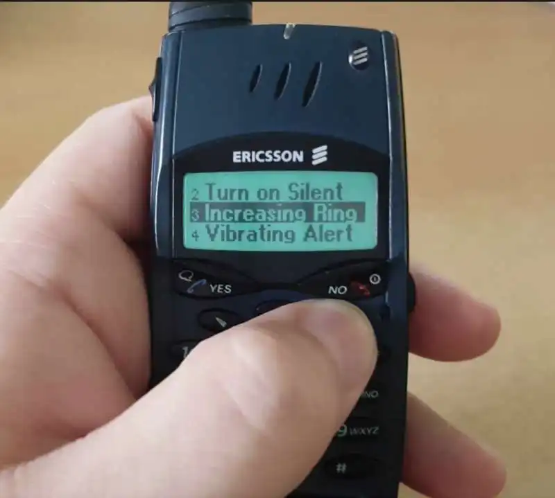 ericsson t28  3