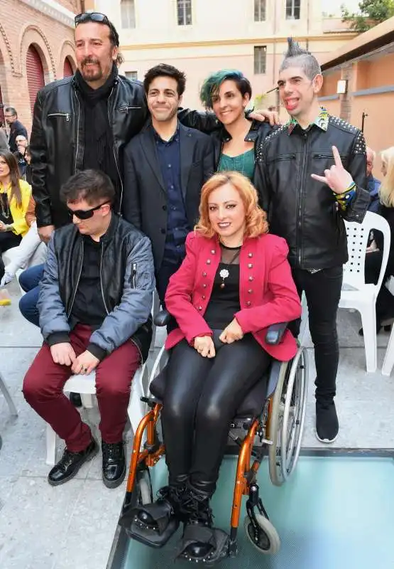 gruppo musicale ladri di carrozzelle