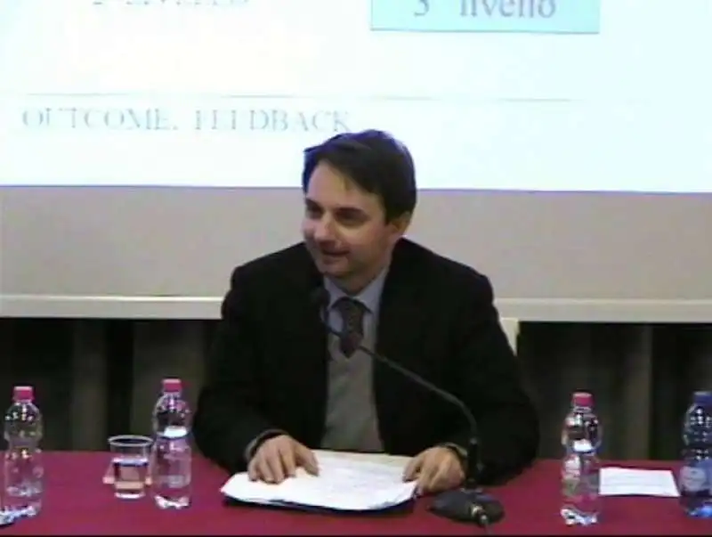 il professor damiano palano al convegno crescere con la buona politica