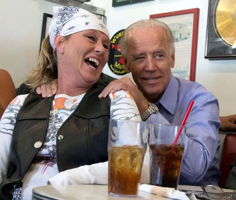 joe biden toccante  3