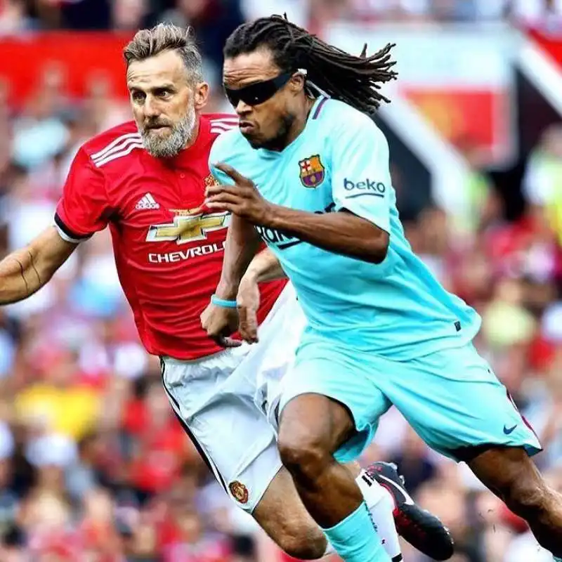 karel poborsky con edgar davids