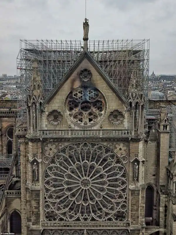 la cattedrale di notre dame dopo l incendio 8