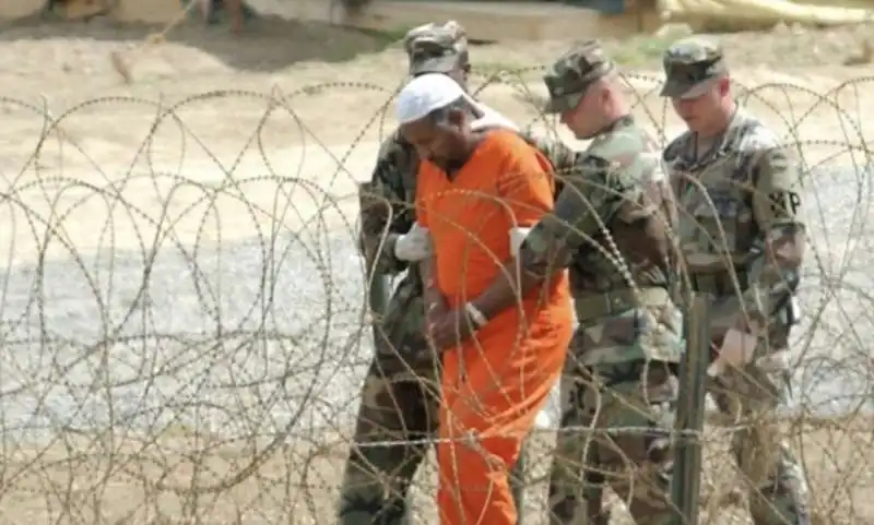 la prigione di guantanamo 4