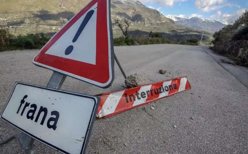 la strada chiusa a polizzi generosa 1