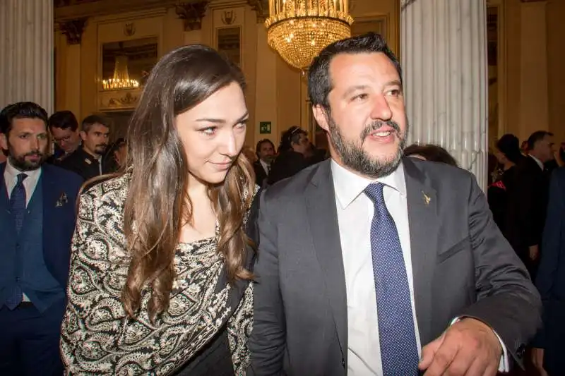 matteo salvini e francesca verdini al concerto inaugurale del salone del mobile alla scala 2