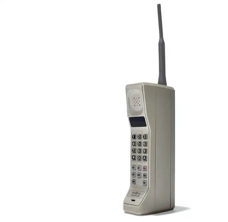 motorola dynatac 8000x  7