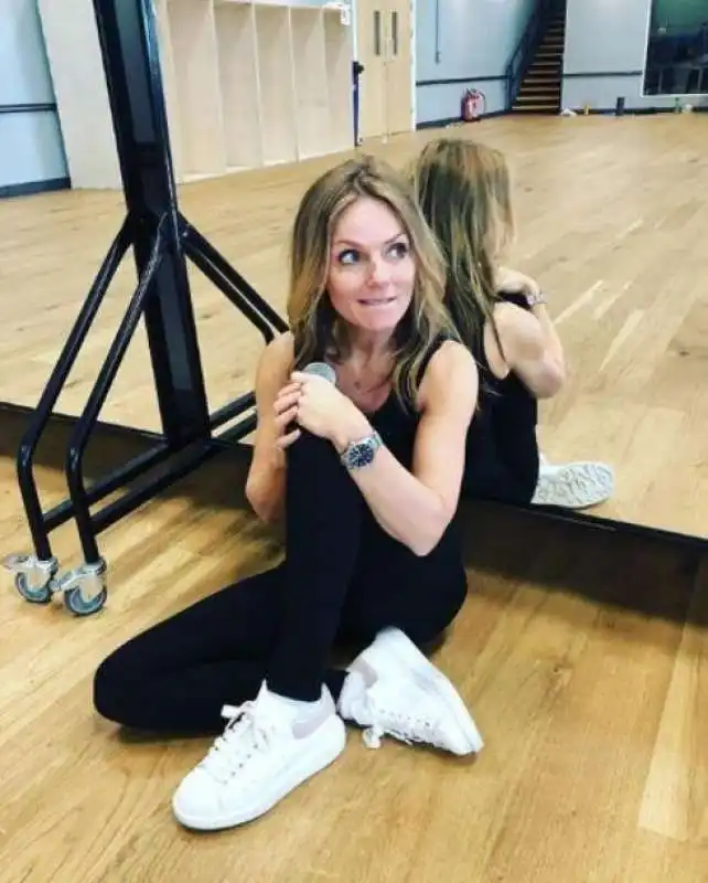 prove tour spice girls 5