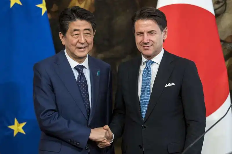 shinzo abe a roma incontra giuseppe conte 13