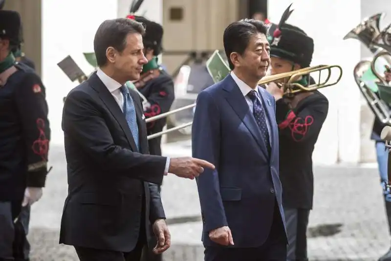 shinzo abe a roma incontra giuseppe conte 3