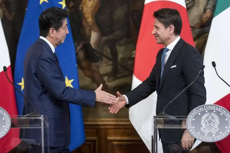 shinzo abe a roma incontra giuseppe conte 8