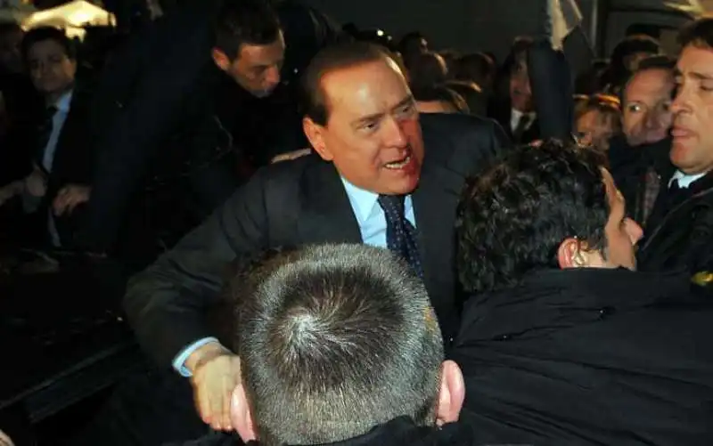 silvio  berlusconi   massimo tartaglia