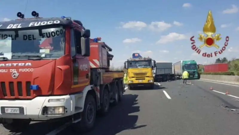 zagarolo   un tir si scontra contro un pullman di bambini in gita 8