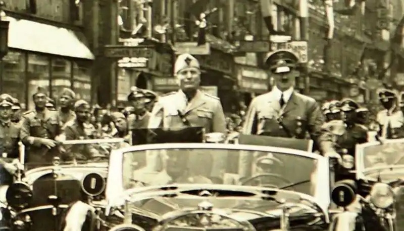 adolf hitler e benito mussolini 2