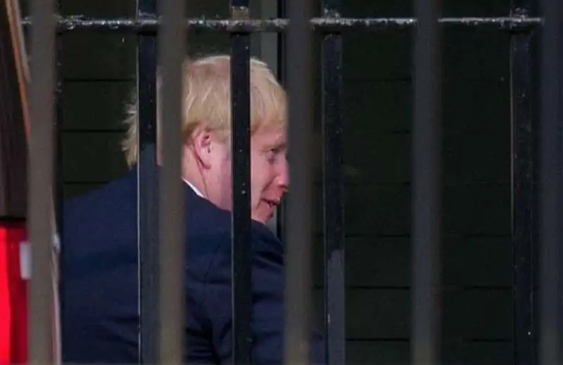 BORIS JOHNSON TORNA A DOWNING STREET DOPO IL CORONAVIRUS