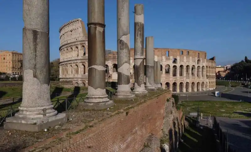 coronavirus   le foto di roma vista dal drone 17