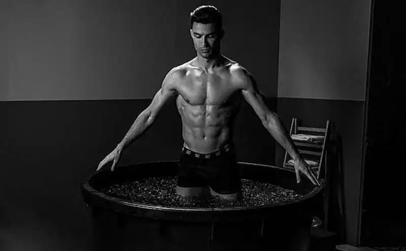 CRISTIANO RONALDO 