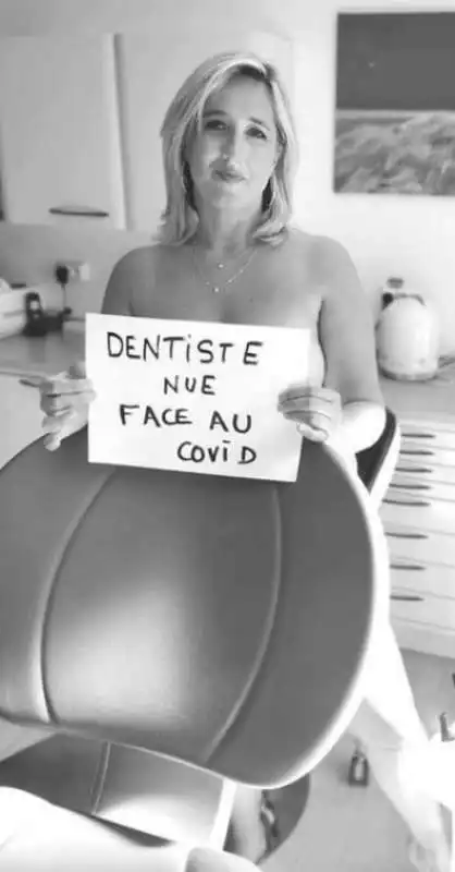 dentisti francesi nudi per protesta 4