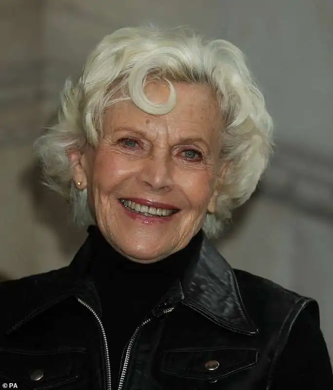 honor blackman nel 2011