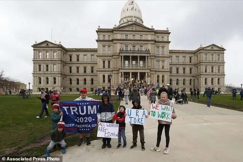 in michigan contro il lockdown  9