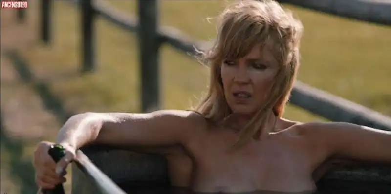 kelly reilly nuda in yellowstone 1