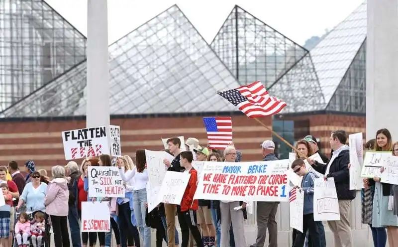 proteste contro il lockdown negli usa 4