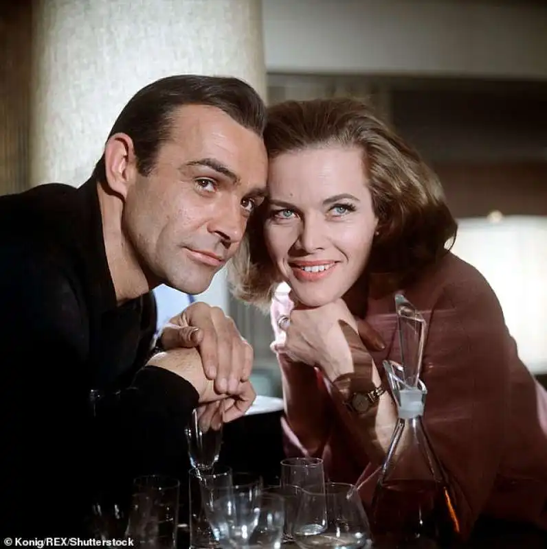 sean connery e honor blackman   goldfinger