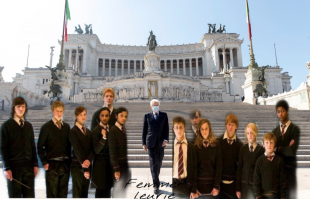 sergio mattarella da solo all'altare della patria meme 2