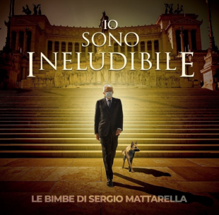 sergio mattarella da solo all'altare della patria meme 3