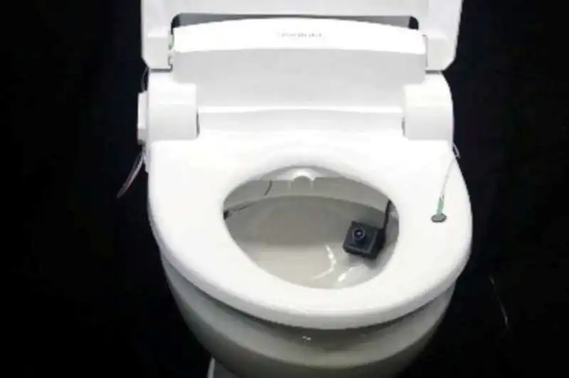 smart toilet 2