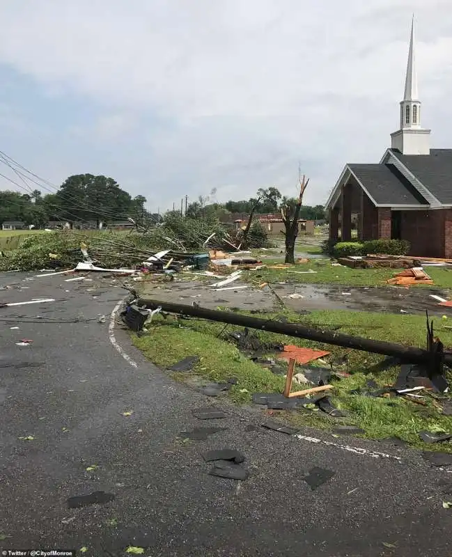 tornado in mississippi  21