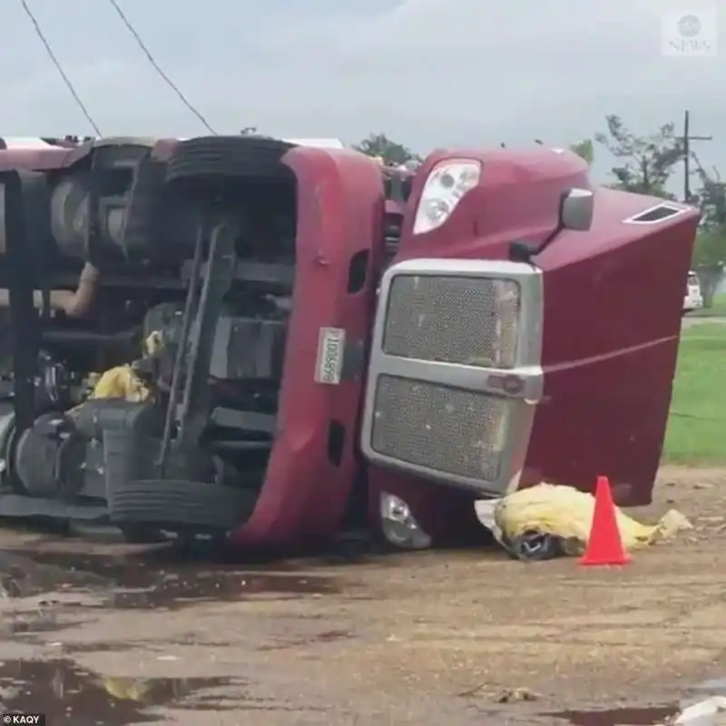 tornado in mississippi  22