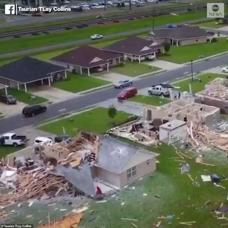 tornado in mississippi  28