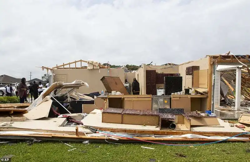 tornado in mississippi  30