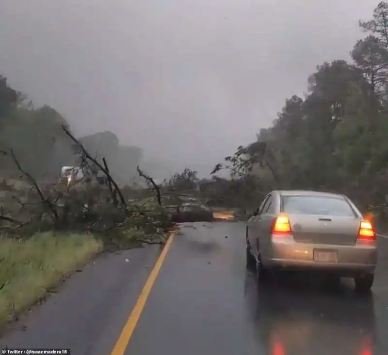 tornado in mississippi  9