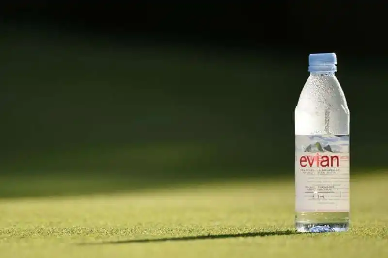 acqua evian 1