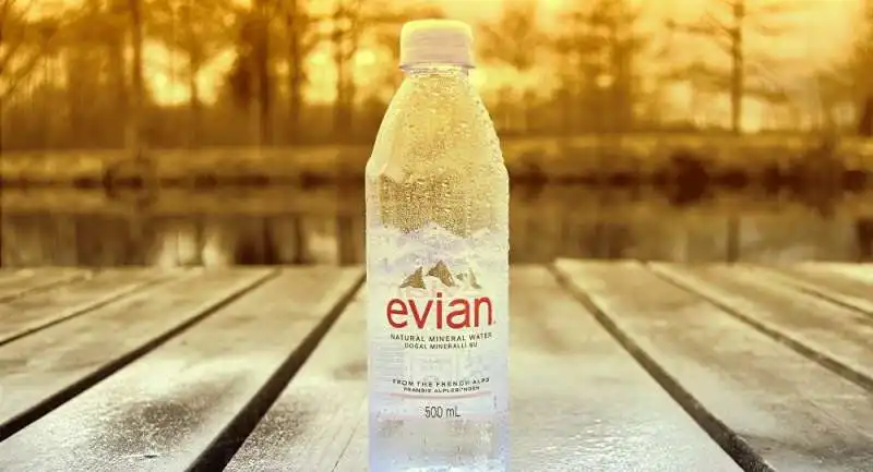 acqua evian 6