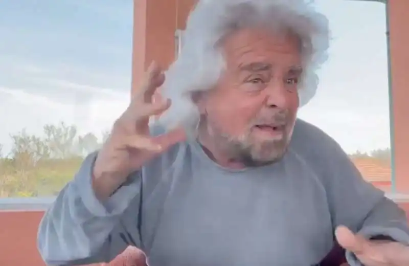 BEPPE GRILLO NEL VIDEO A DIFESA DEL FIGLIO CIRO