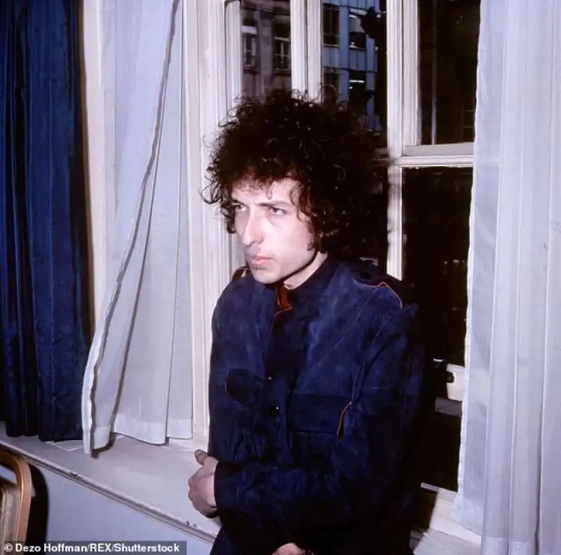 BOB DYLAN