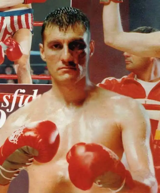 bobo vieri come ivan drago in faccia di picasso 