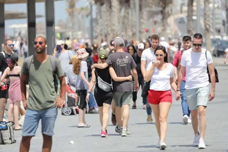 decade obbligo di mascherine all'aperto in israele 2